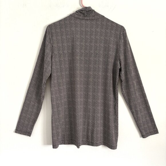 J McLaughlin Long Sleeve Black and Cream Chevron Turtleneck Top Women’s Large - Picture 6 of 7
